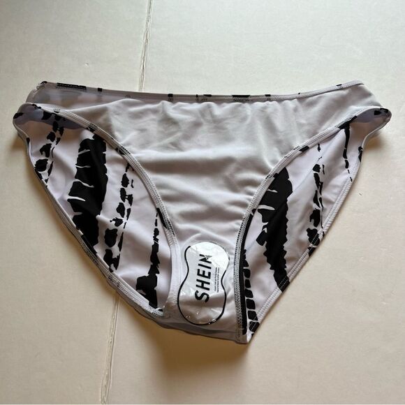 Shein Women's Swim Bikini Bottom 3XL White with long black marks - Picture 3 of 7